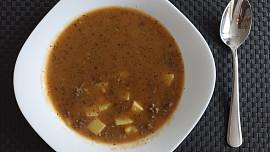 Gulášová polévka