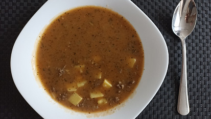 Gulášová polévka