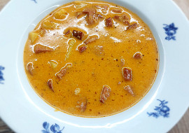 Klasický bramborový guláš neboli buřtguláš (výborný a hustý)