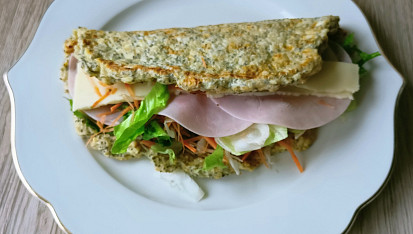 Plněná tvarohová tortilla bez mouky (vhodná pro diabetiky s nízkosacharidovou stravou)
