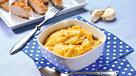 Domácí majonéza s pečeným česnekem