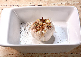 Domácí majonéza s pečeným česnekem