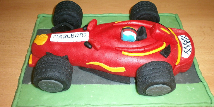 Dort pro kluky ve tvaru auta
