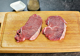 Hovězí roštěná s dušeným fenyklem