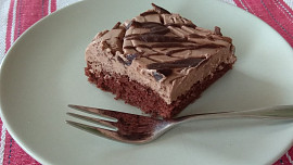 Kakaové řezy s mascarpone - šlehačkovým krémem