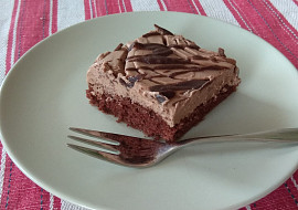 Kakaové řezy s mascarpone - šlehačkovým krémem