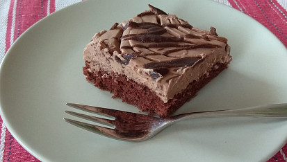 Kakaové řezy s mascarpone - šlehačkovým krémem