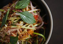 Kedlubnový salát podle Khanha Taa