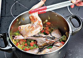 Králík s hořčičnou omáčkou