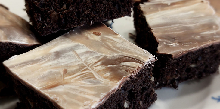 Perník s marcipánovou polevou