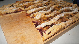 Jablečný linecký koláč