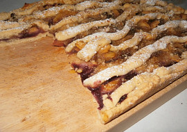 Jablečný linecký koláč