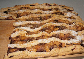 Jablečný linecký koláč