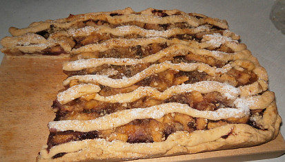 Jablečný linecký koláč