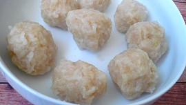 Jednoduché jablkové knedlíčky