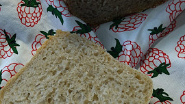 Jednoduchý chléb pro začátečníky (tmavý)