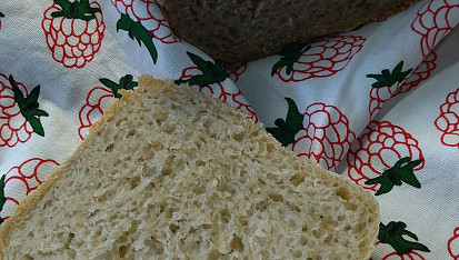 Jednoduchý chléb pro začátečníky (tmavý)