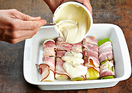 Pórek v kabátku z anglické slaniny