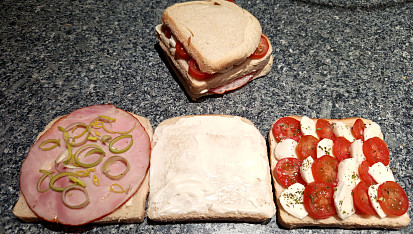 Zapečené dvojité toasty à la caprese