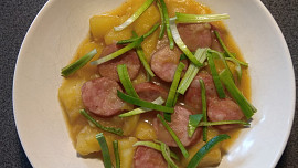 Buřtguláš bez smetany