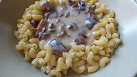 Buši houbová omáčka