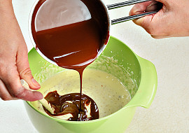 Čokoládový tvarožník s fíkem a pistáciemi