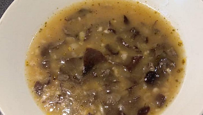 Kroupová polévka s houbami, Milujem huby aj krúpy...tentokrát polievka zo zamrazených václaviek.