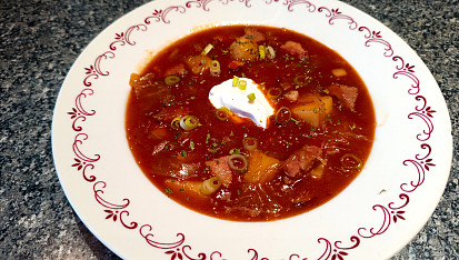 Zelňačka z Moravy s červeným vínem a uzeným masem