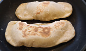 Indické placky naan z pánve (bez droždí)