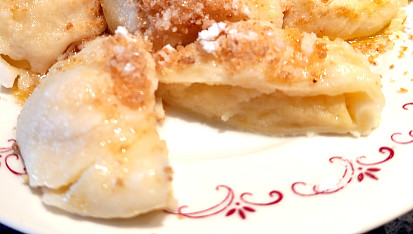 Jablečné šátečkové knedlíky