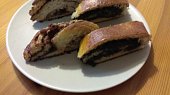 Makovník (Veľmi dobré cesto, piekla som z neho makový aj škoricový koláč - ten ako točenec.)