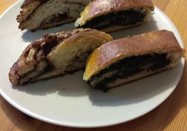 Makovník (Veľmi dobré cesto, piekla som z neho makový aj škoricový koláč - ten ako točenec.)