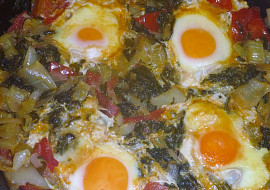 Mangoldová variace na shakshuka (na arabské lečo)