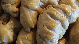 Nadýchané plněné rohlíčky