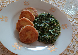 Placičky z bramborové kaše se smetanovým špenátem