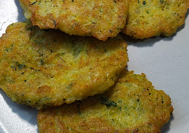 Placky s cuketou, bramborem a mrkví