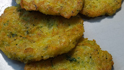 Placky s cuketou, bramborem a mrkví