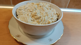 Pomazánka z uzené makrely s jarní cibulkou