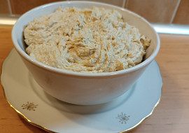 Pomazánka z uzené makrely s jarní cibulkou