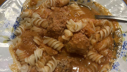 Rajská omáčka s masovými kuličkami