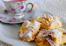 Šátečkové koláčky s tvarohem a meruňkami