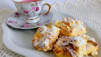 Šátečkové koláčky s tvarohem a meruňkami