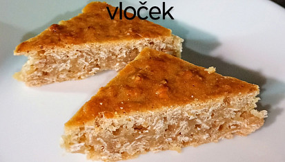 Hrnkové řezy s ovesnými vločkami a jablky