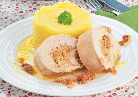 Krůtí roláda s ořechovou nádivkou