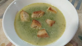 Špenátová polévka se smetanou