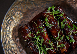 Vepřová žebra ve sladkokyselé omáčce podle Khanha Taa