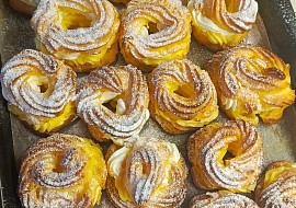 Jednoduché věnečky z odpalovaného těsta (Jsou vynikající 👌)