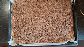 Kakaový drobenkový fofr koláč s tvarohem