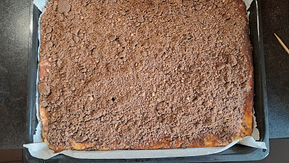 Kakaový drobenkový fofr koláč s tvarohem