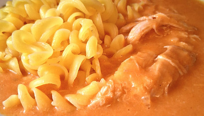 Zbylé kuřecí maso v jednoduché omáčce